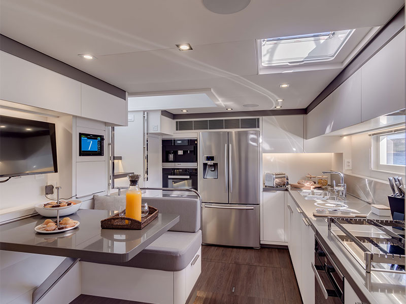 يخت Lagoon Seventy 8 Catamaran... فخامة على سطح الماء